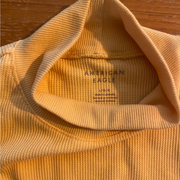 American eagle outfitters long sleeve mock neck thermal. Size large. - Picture 2 of 3